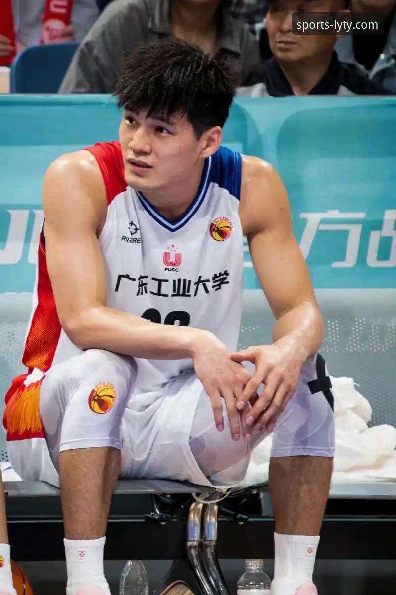 CBA状元陈国豪3次受限回避条款：解析交易规则对球员发展的深层影响